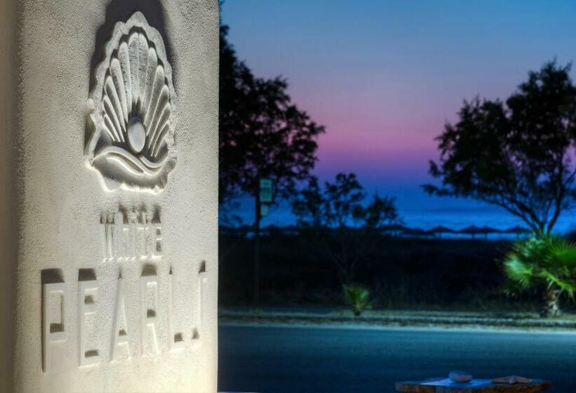 هتل White Pearls Luxury Suites   Adults Only