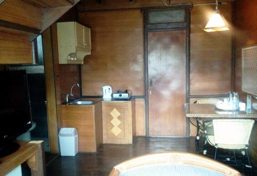 منتجع Citra Cikopo Hotel & Family Cottages