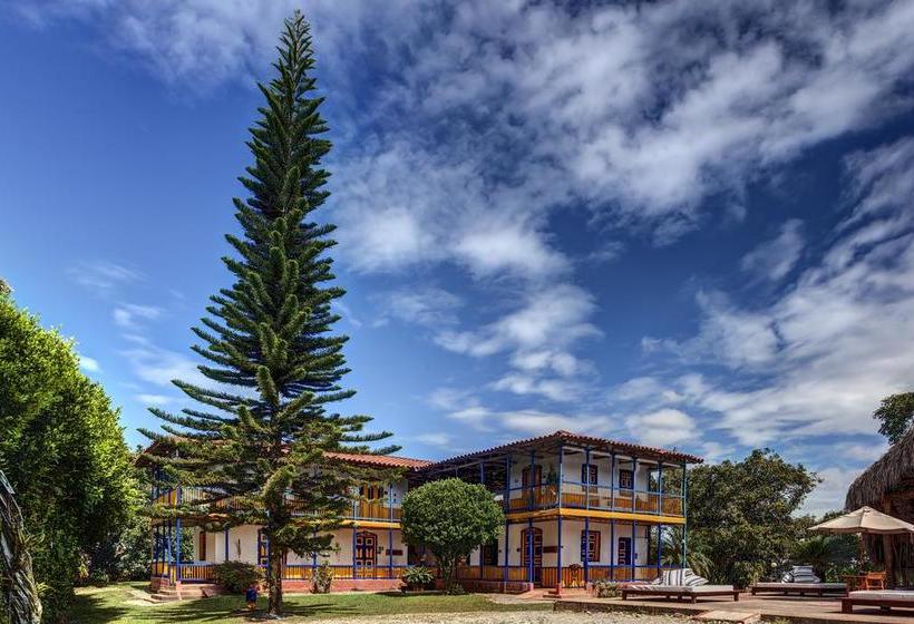 استراحتگاه Hacienda Combia