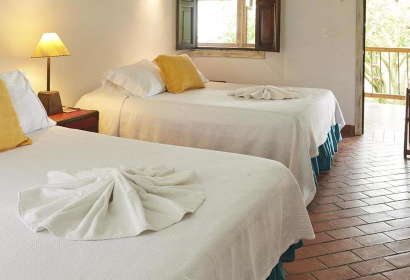 استراحتگاه Hacienda Combia