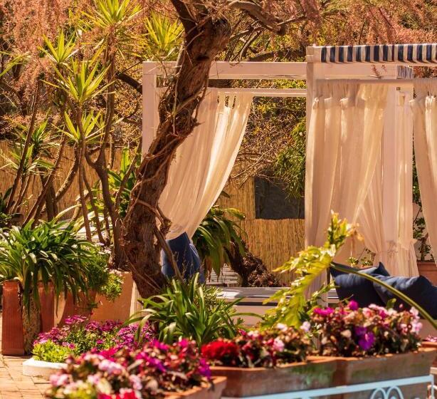 هتل Approdo Resort Thalasso Spa
