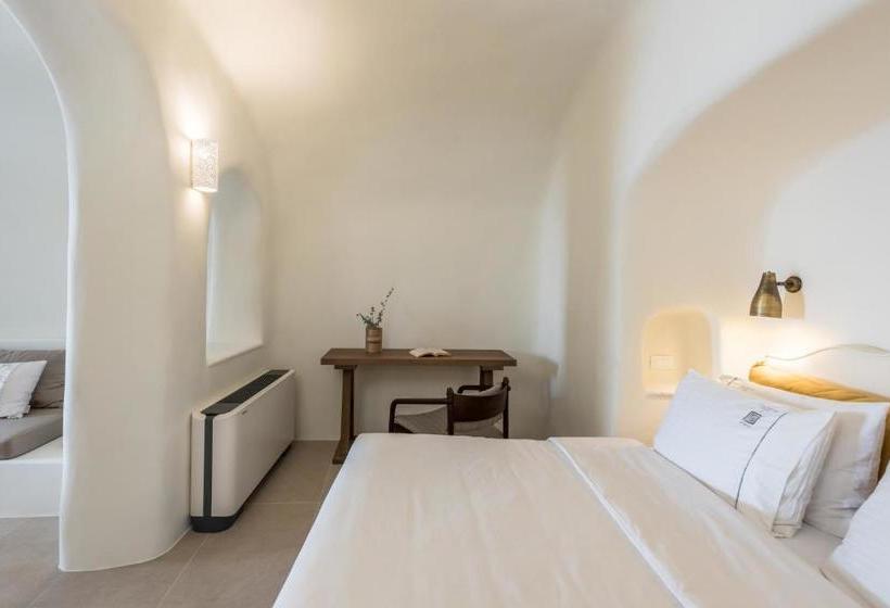 هتل Art Maisons Oia Castle