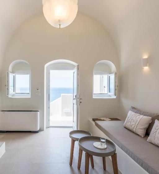 هتل Art Maisons Oia Castle