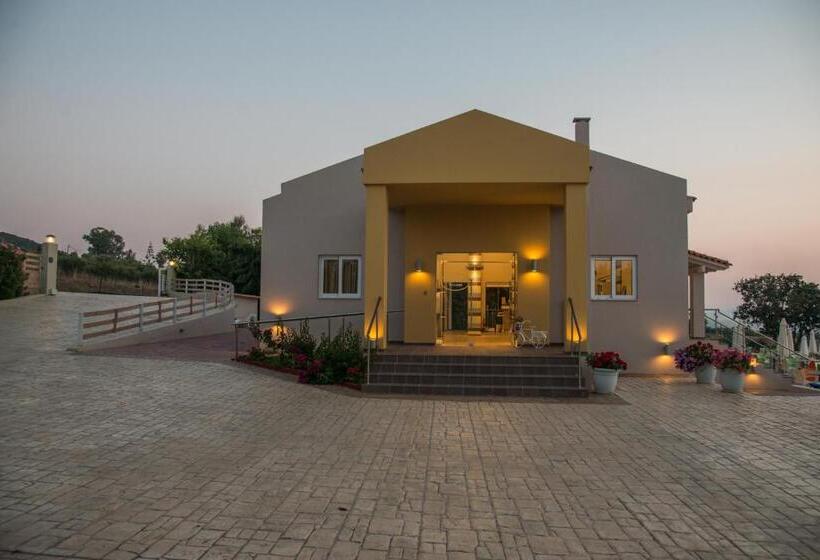 호텔 Fournia Village