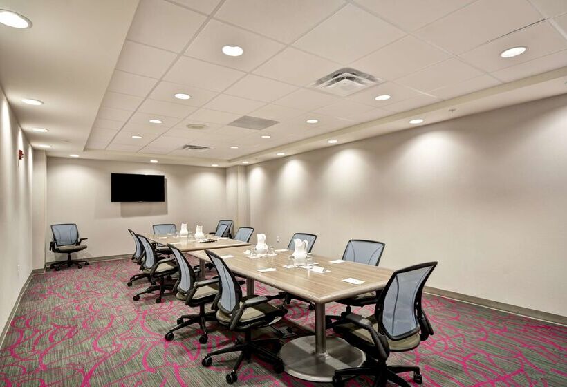 هتل Home2 Suites By Hilton Kansas City Ku Medical Center