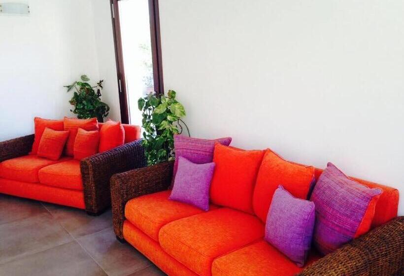 هتل Moresco Resort