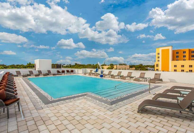 هتل Wyndham Garden Ft Lauderdale Airport & Cruise Port