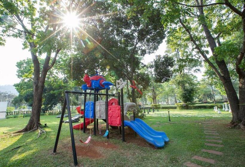 Diamond Hill Resort