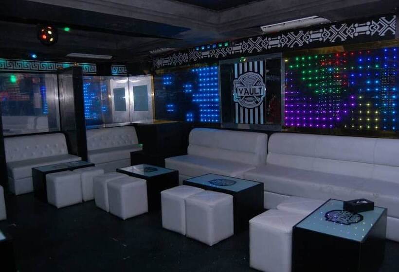 هتل Transtell Suites & Apartments