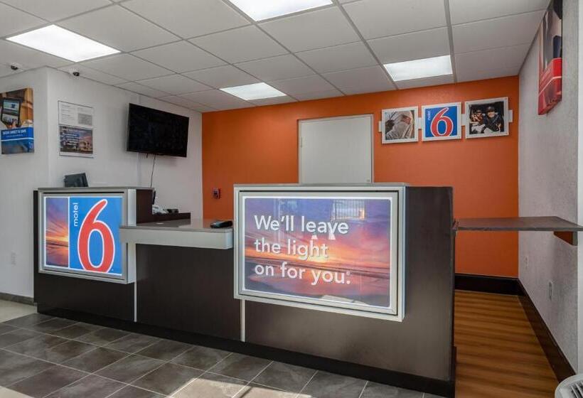 Motel 6 White, Ga   Cartersville