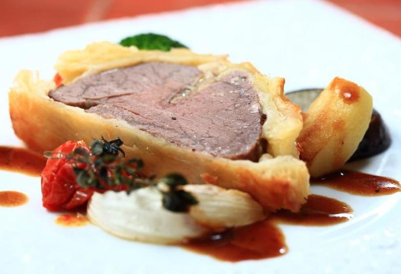 Ryokan Tsutsuji To Kaede