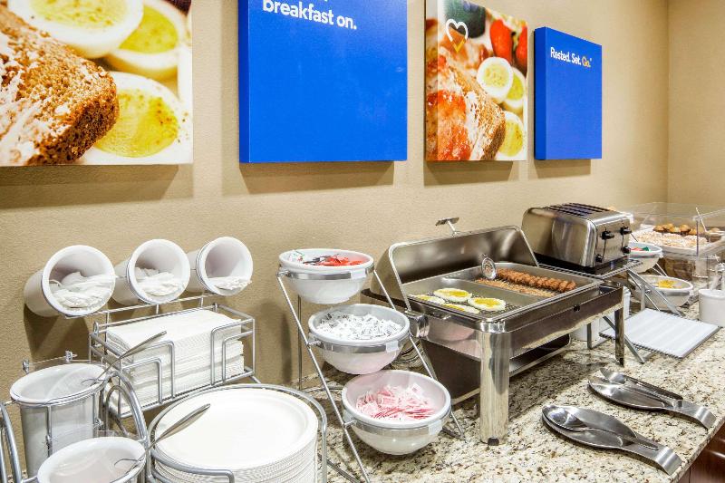 فندق Comfort Inn & Suites