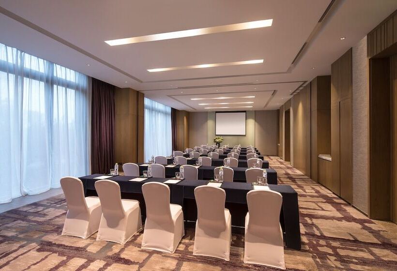 בית מלון כפרי Crowne Plaza Qingdaoorientalmoviemetropolis, An Ihg