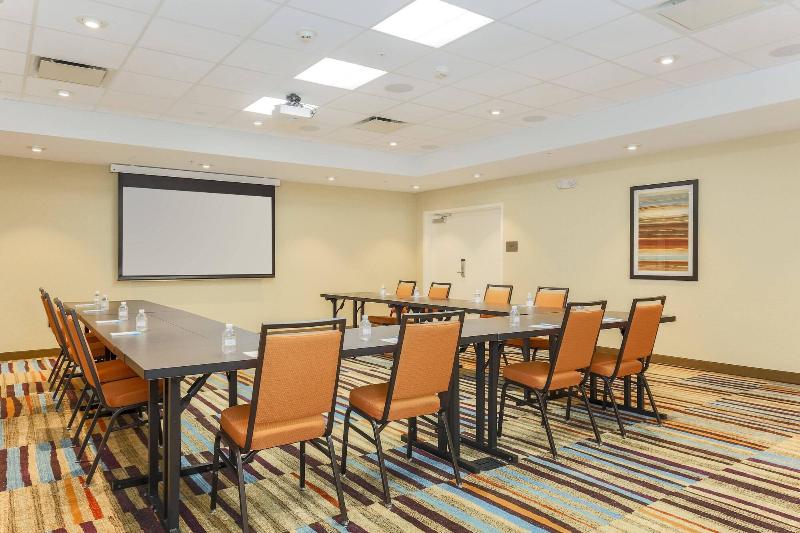 בית מלון כפרי Fairfield Inn & Suites By Marriott Decatur At Decatur Conference Center