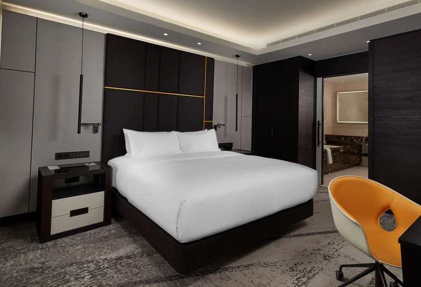 هتل Hilton Belgrade