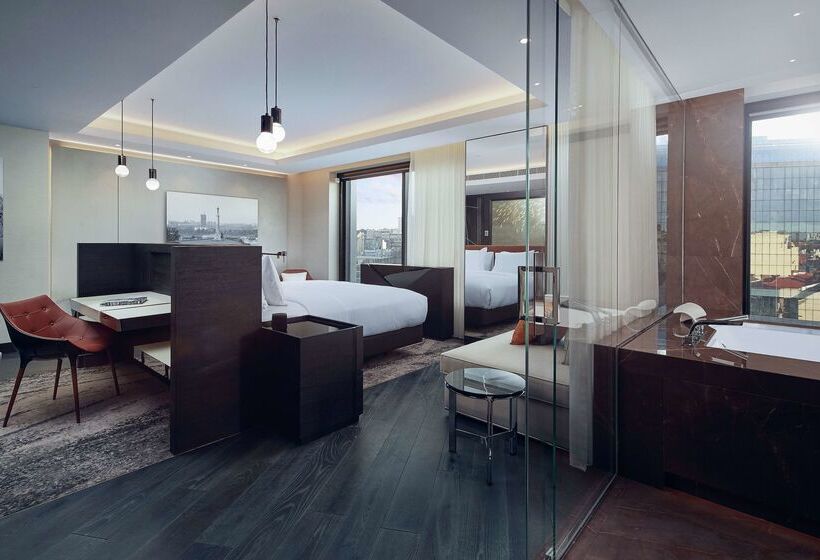 هتل Hilton Belgrade