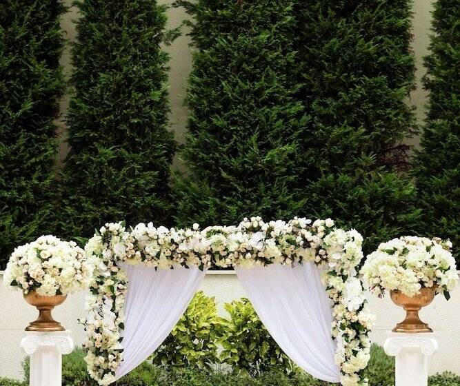 هتل Hilton Belgrade