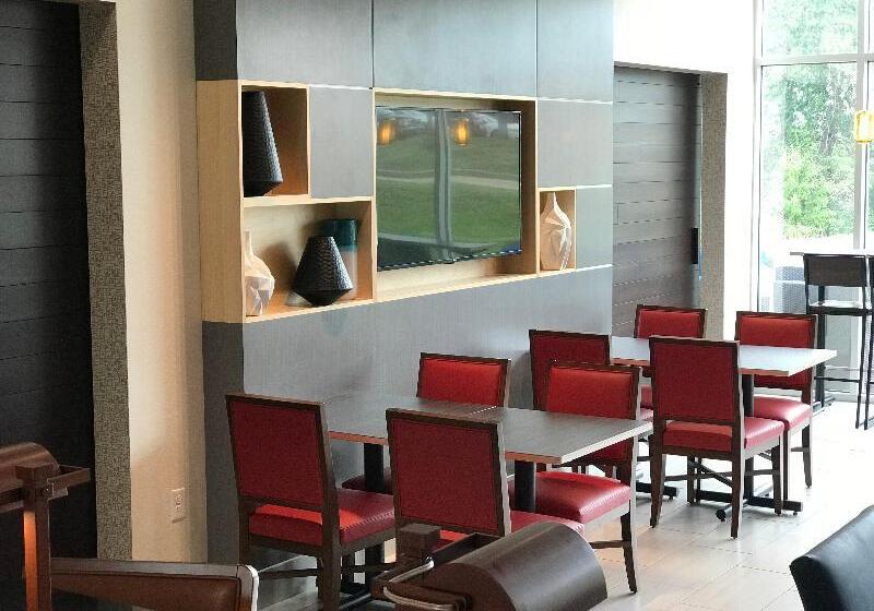 ホテル Holiday Inn Express And Suites Hannibal   Medical Center By Ihg
