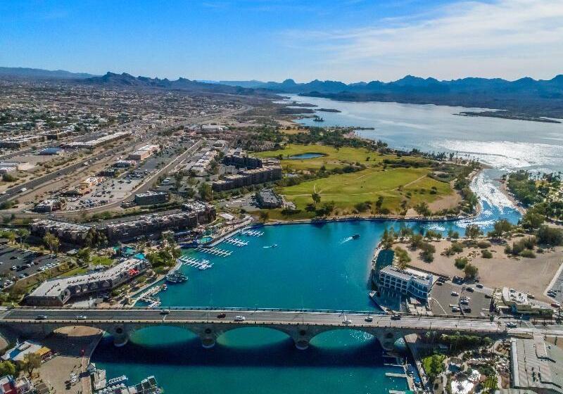 בית מלון כפרי Holiday Inn Express & Suites Lake Havasu   London Bridge, An Ihg