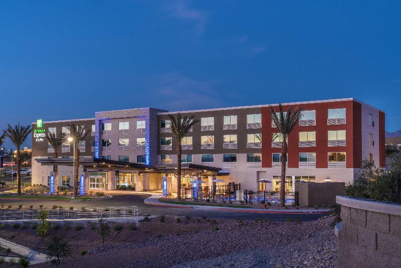 בית מלון כפרי Holiday Inn Express & Suites Lake Havasu   London Bridge, An Ihg