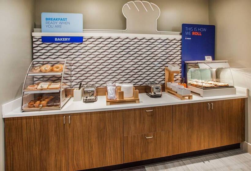 فندق Holiday Inn Express & Suites   Cincinnati South   Wilder, An Ihg