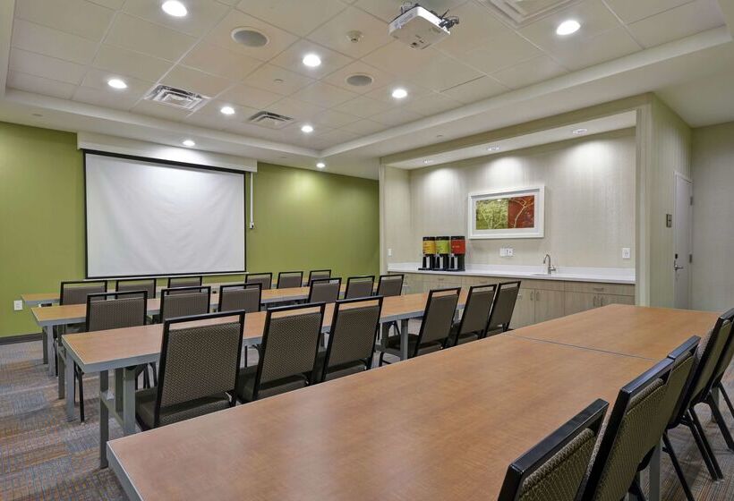 هتل Home2 Suites By Hilton Stow