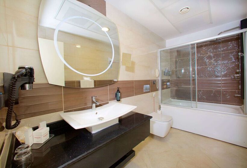 هتل Ramada By Wyndham Soma