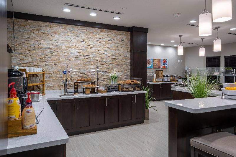 בית מלון כפרי Staybridge Suites Houston East   Baytown, An Ihg