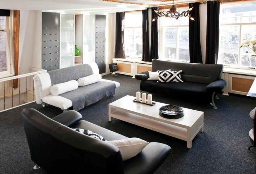 مبيت وإفطار Canal Holiday Apartment
