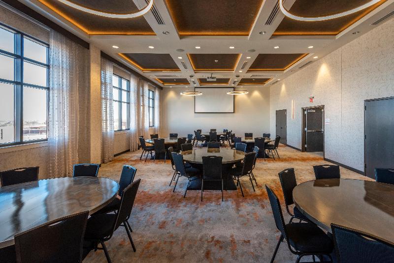 בית מלון כפרי Indigo Tulsa Dwtn/entertainment Area