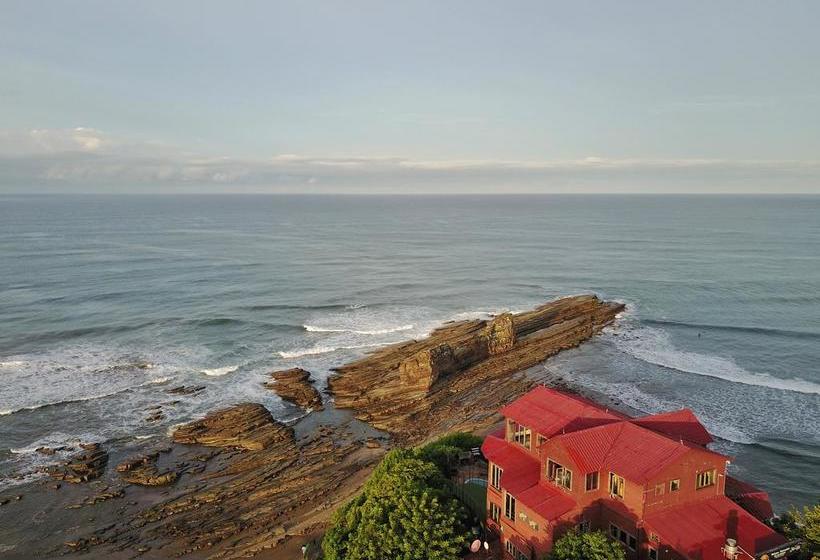 هتل Magnific Rock   Surf Resort & Yoga Retreat Nicaragua