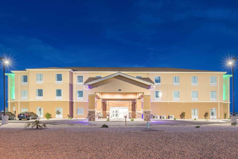فندق Quality Inn & Suites Carlsbad Caverns Area