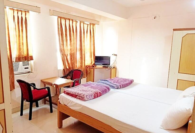 فندق Rajdhani Plaza