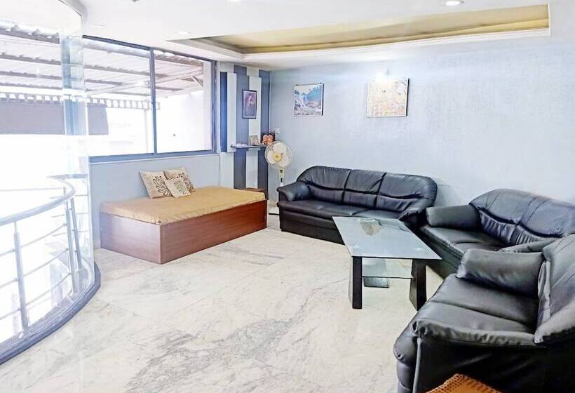 فندق Rajdhani Plaza