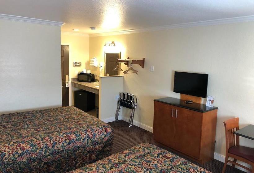 Thunderbird Motel