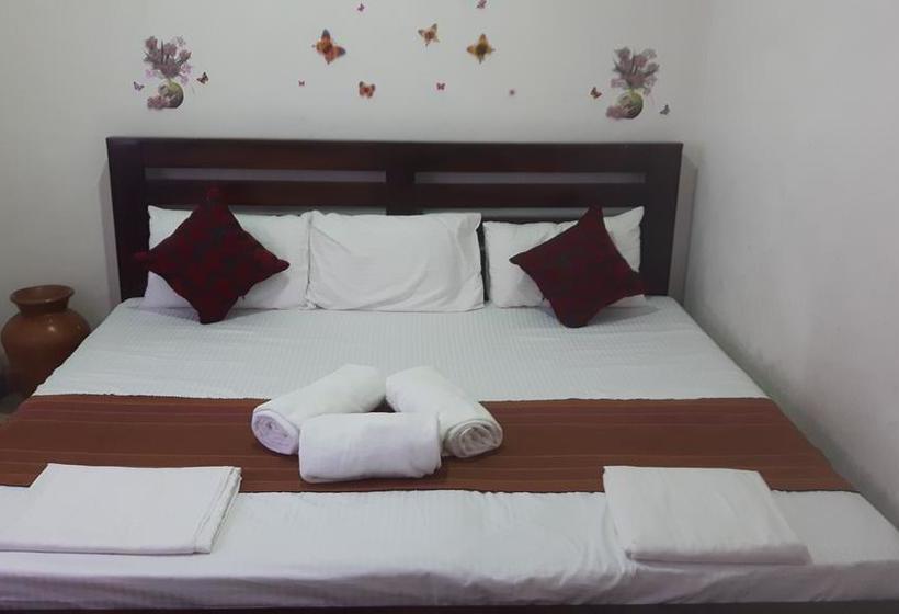 Aamiaismajoitus (B&B) Gamage Friendly Home