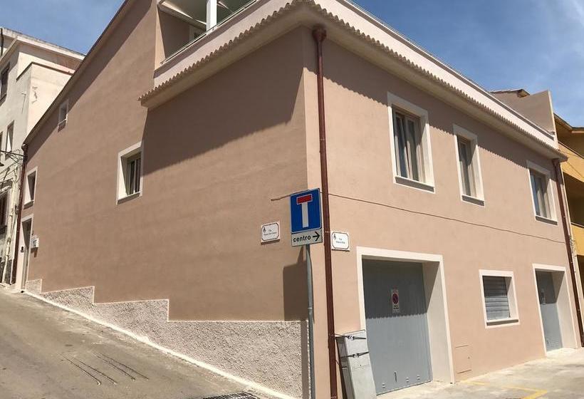 تختخواب و صبحانه Il Borgo