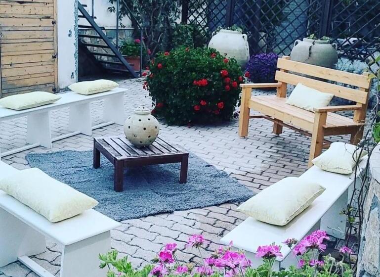 تختخواب و صبحانه Pompei Suite