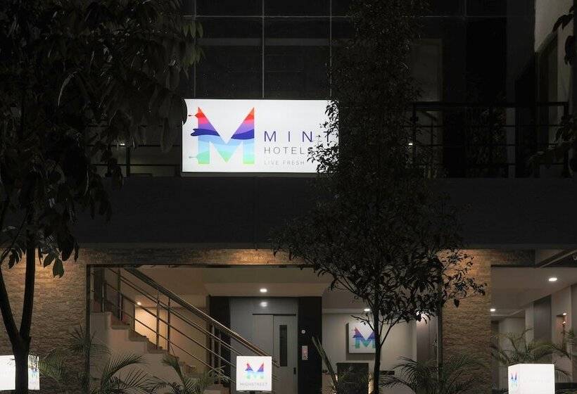 Отель Mint Highstreet