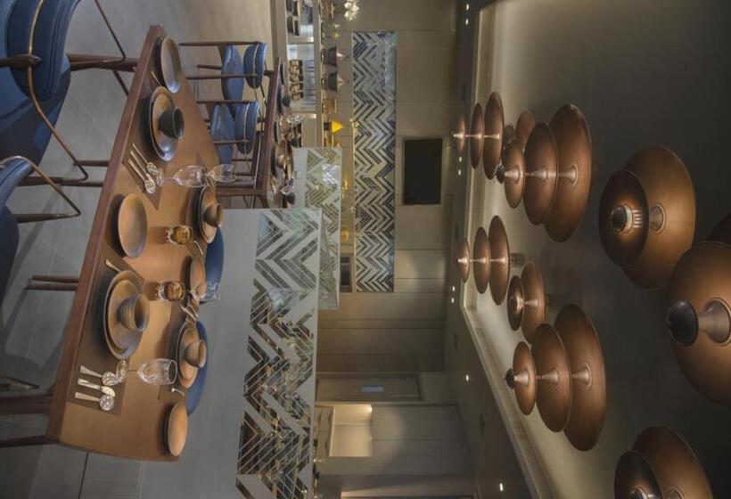 리조트 Kabir Hotel & Spa