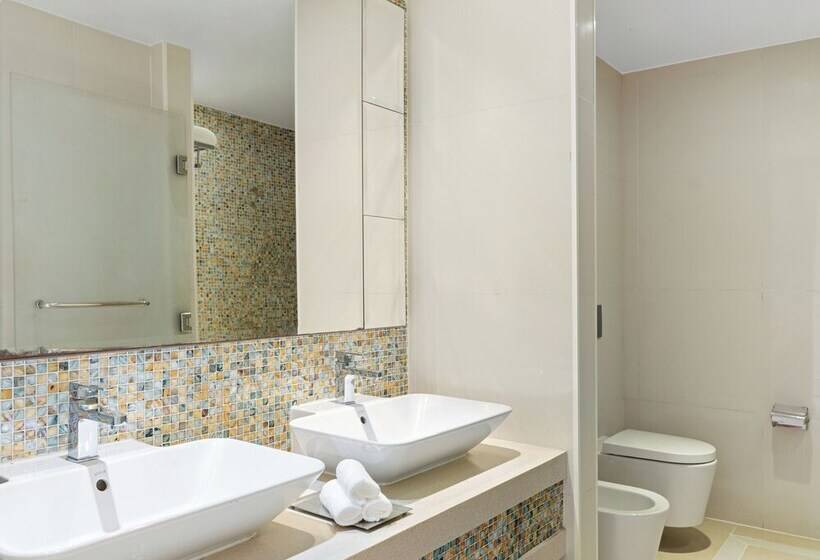 בית מלון כפרי Rixos Obhur Jeddah Resort & Villas