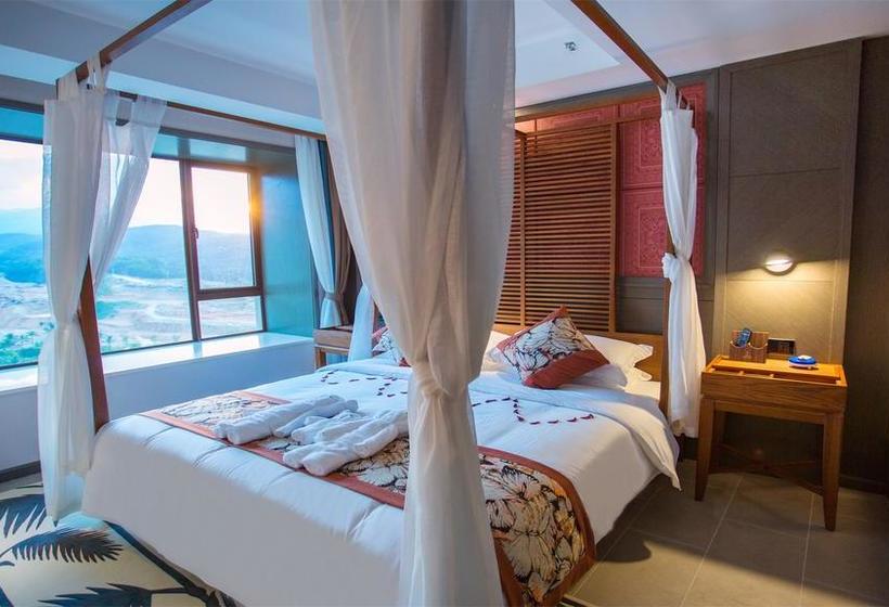 هتل Xishuangbanna Yajule City Golf