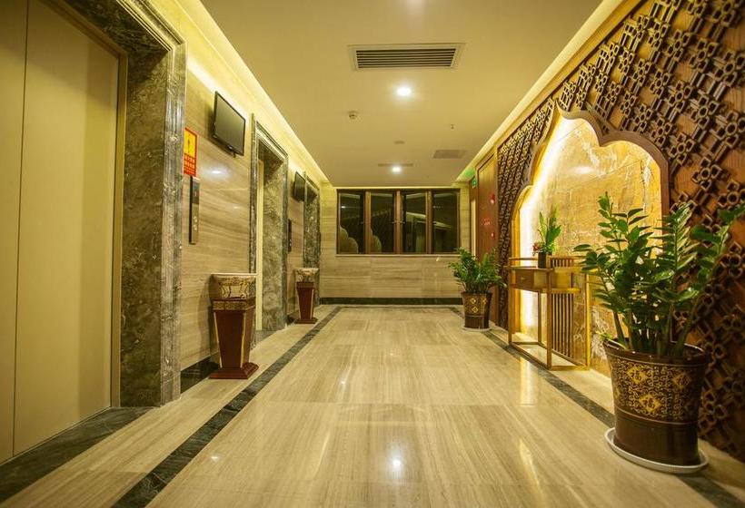 هتل Xishuangbanna Yajule City Golf