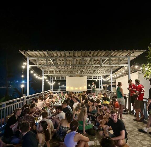 Sunrise Riverside Pool Hostel