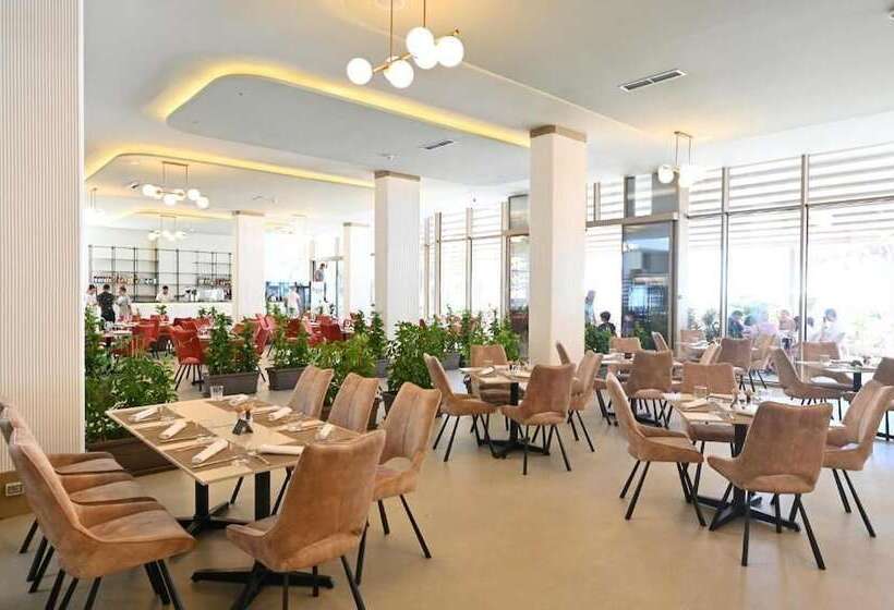 هتل Fllad Resort & Spa