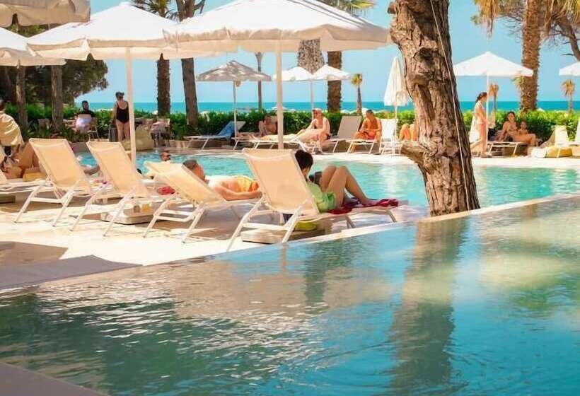 هتل Fllad Resort & Spa