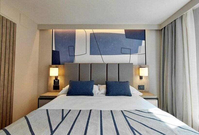 Hotel Riu Plaza Toronto