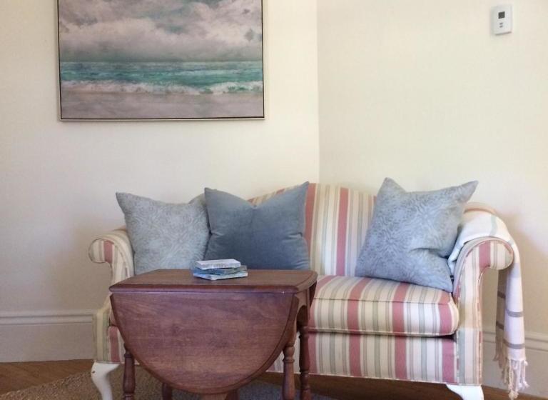 مبيت وإفطار The Library Inn