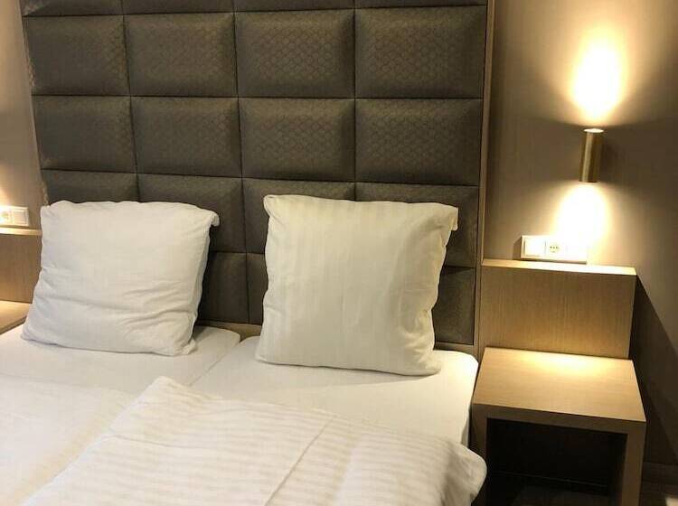 فندق Athen Kelsterbach Frankfurt Airport