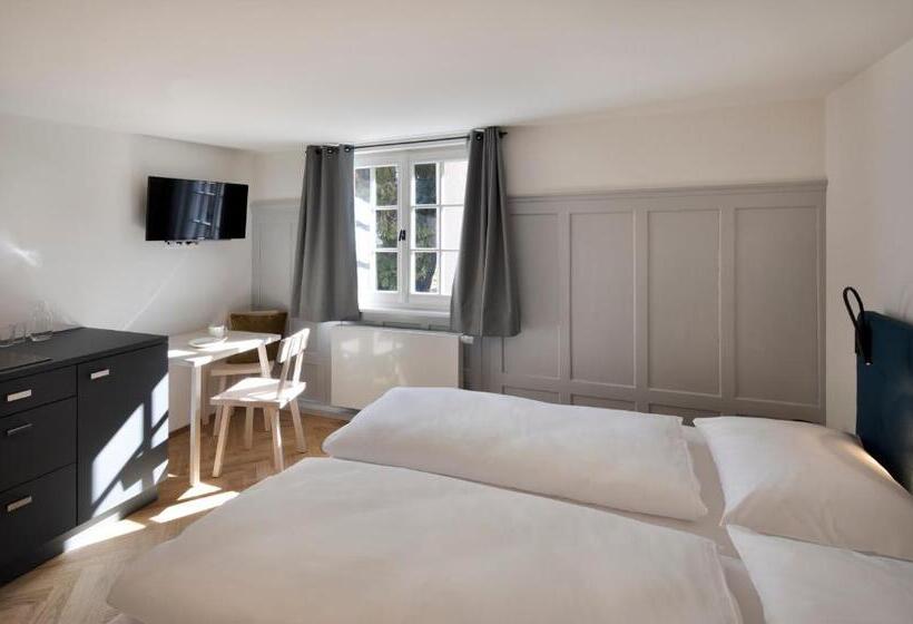 هتل Krone Hard   Self Check In